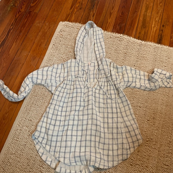Free people thick‎ gauze hoodie. Worn twice. Perfect shape - Picture 1 of 5